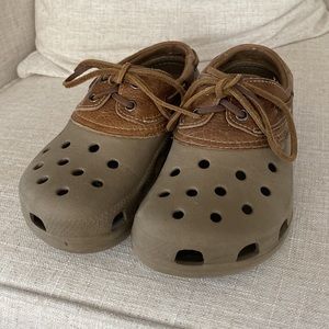 CROCS Genuine Leather Clogs Mens 6 / Womens 8